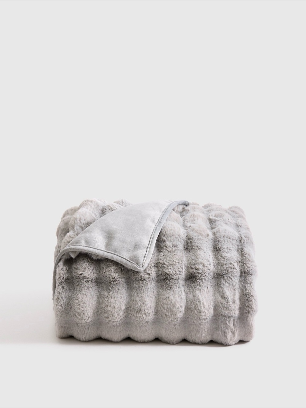 Quince Luxury Ruched Faux Fur Throw in Glacier